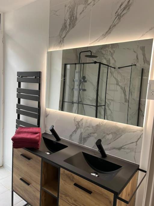 Apartament Le Chaleureux Luchonnais Bagnères-de-Luchon Zewnętrze zdjęcie